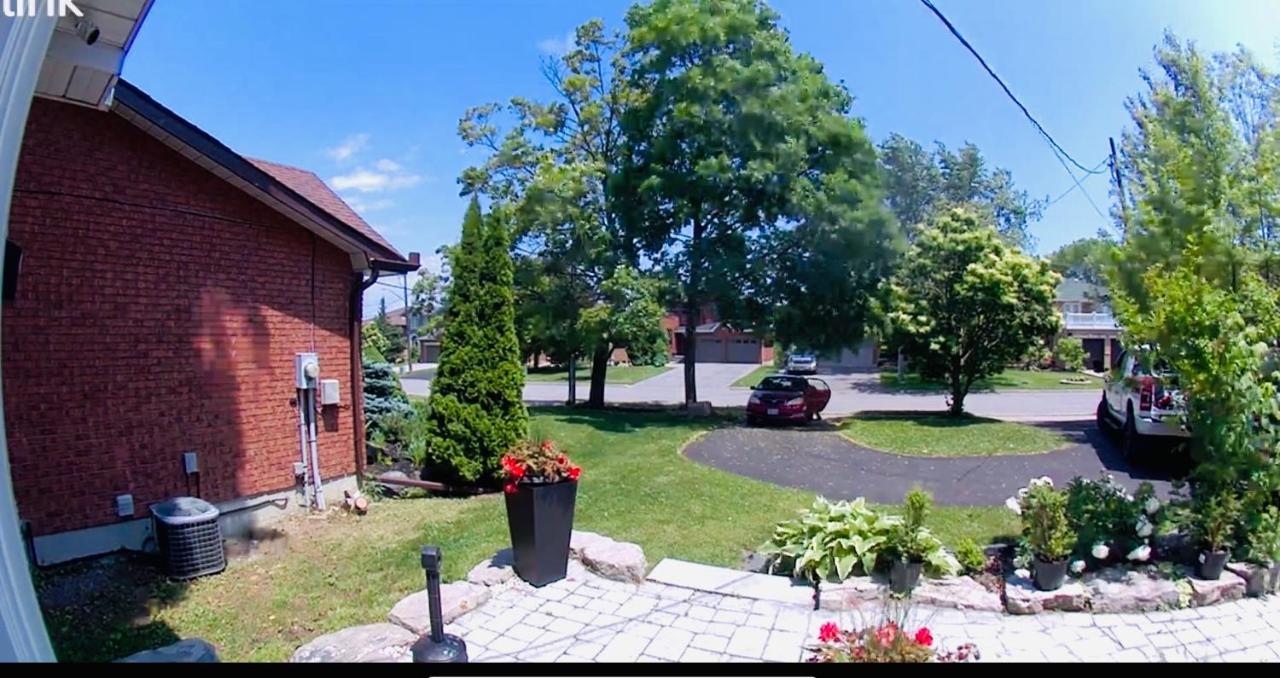 Furnished Family Home Near Toronto - Great Location Game Room - Backyard - Parking & Self Checkin Pickering Exterior foto